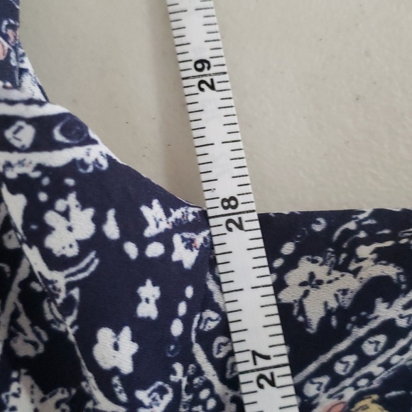 Maurices Navy Blue Blouse with Floral Design and Pocket 3X - Picture 7 of 7